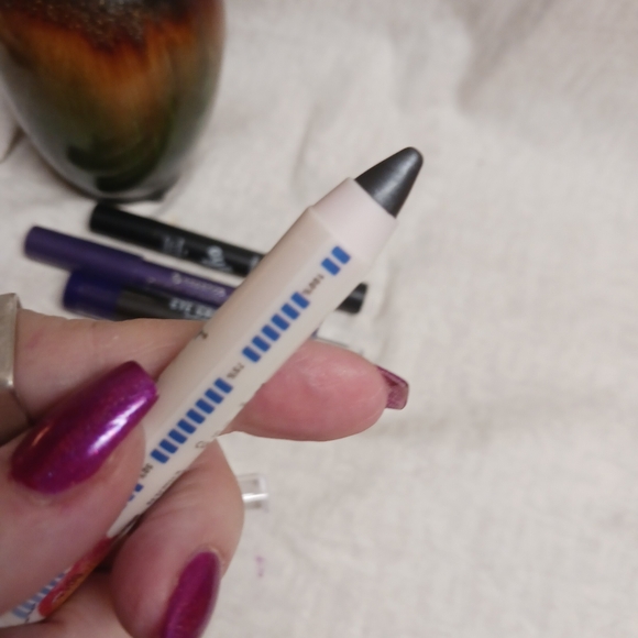 Makeup bundle - Picture 8 of 15